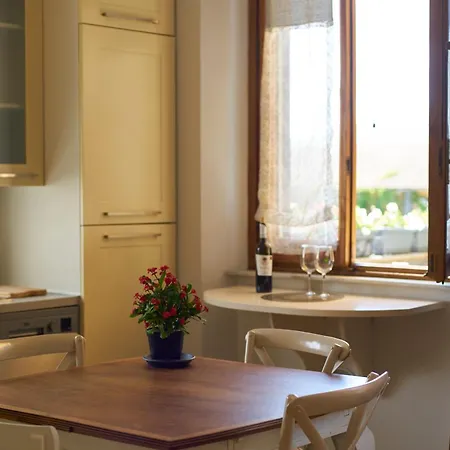 Tina Fronte Mura Con Terrazza Privata Apartamento *